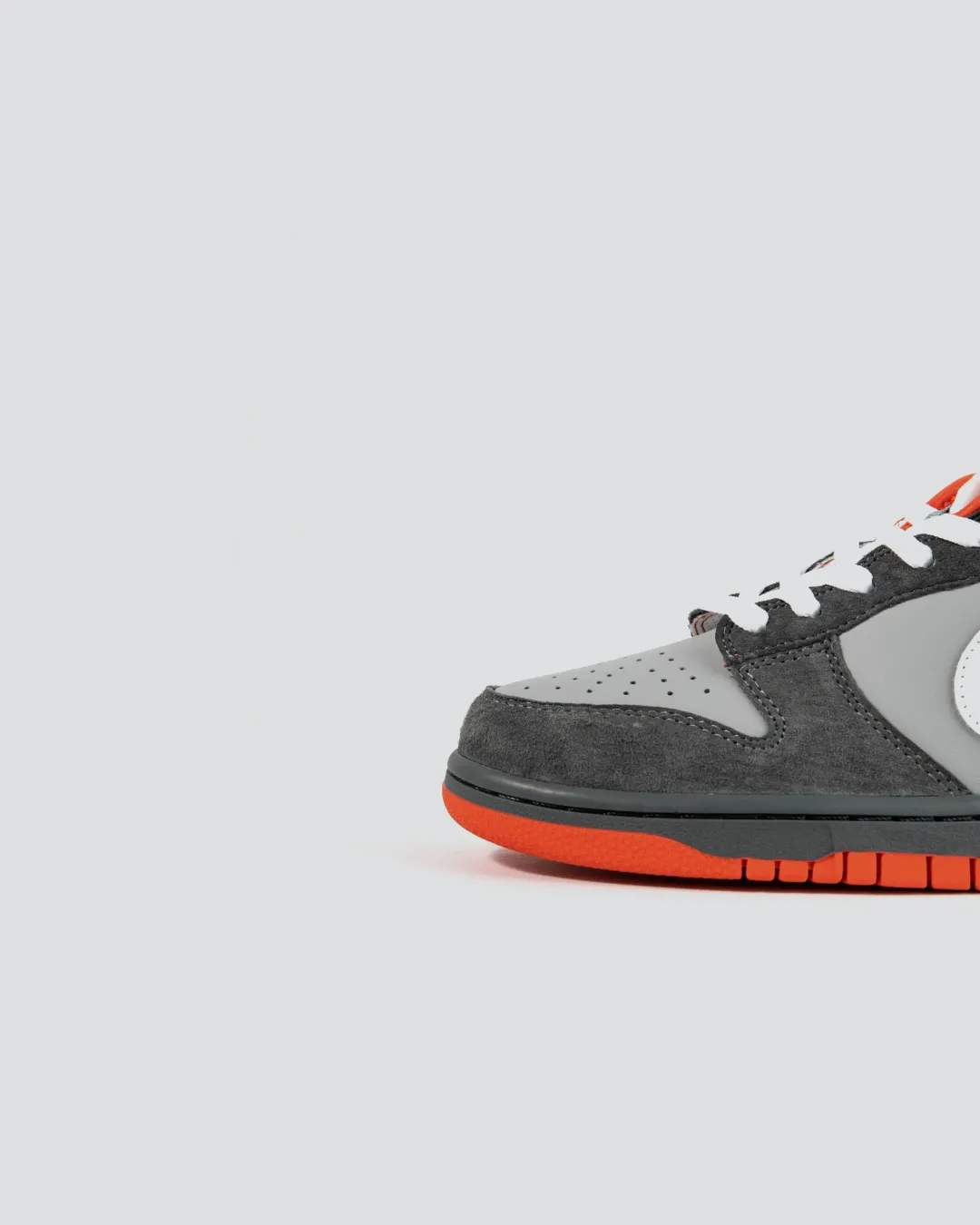 Jeff Staple x  Nike Dunk Low Pro SB 'Pigeon'