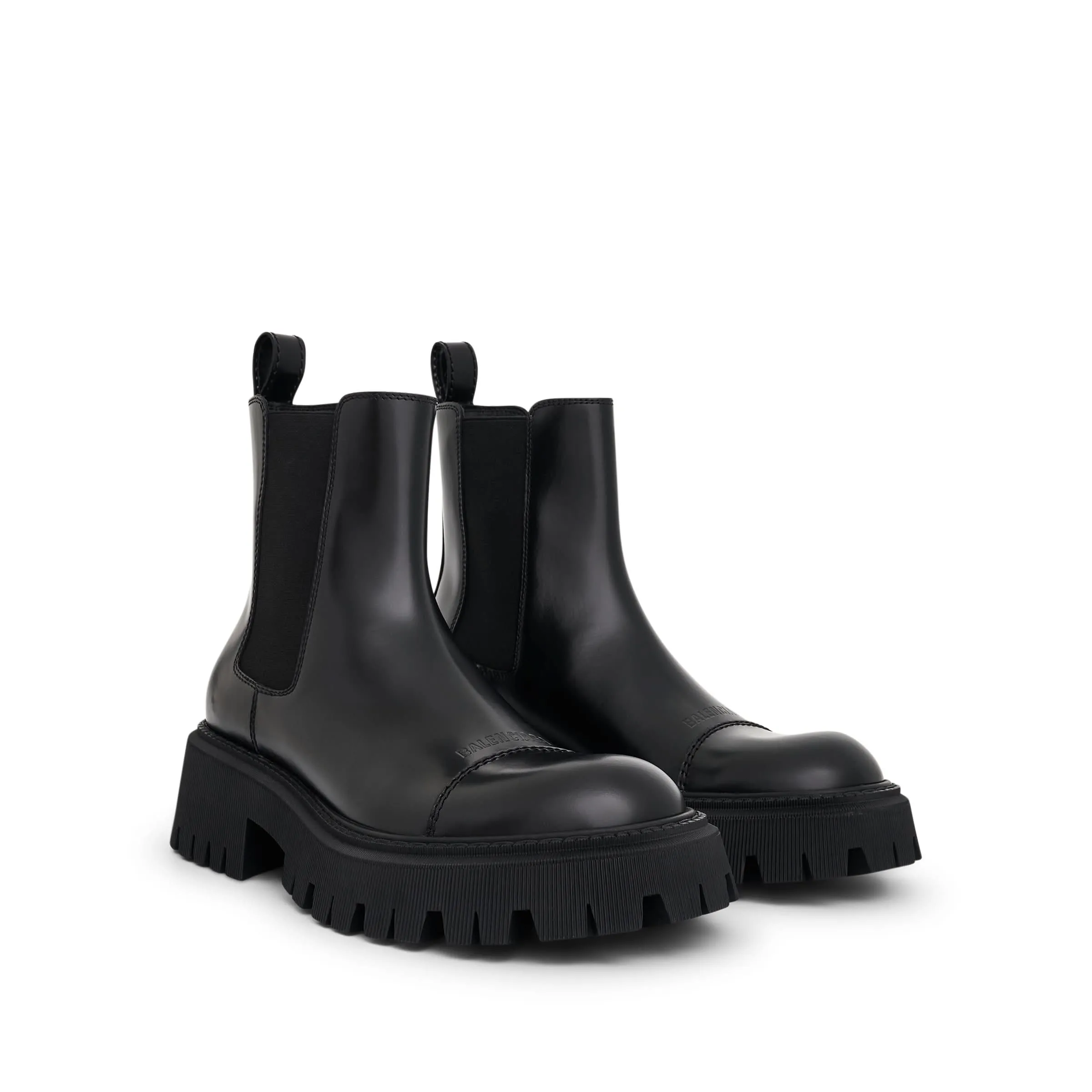 Tractor Chelsea Boots in Black