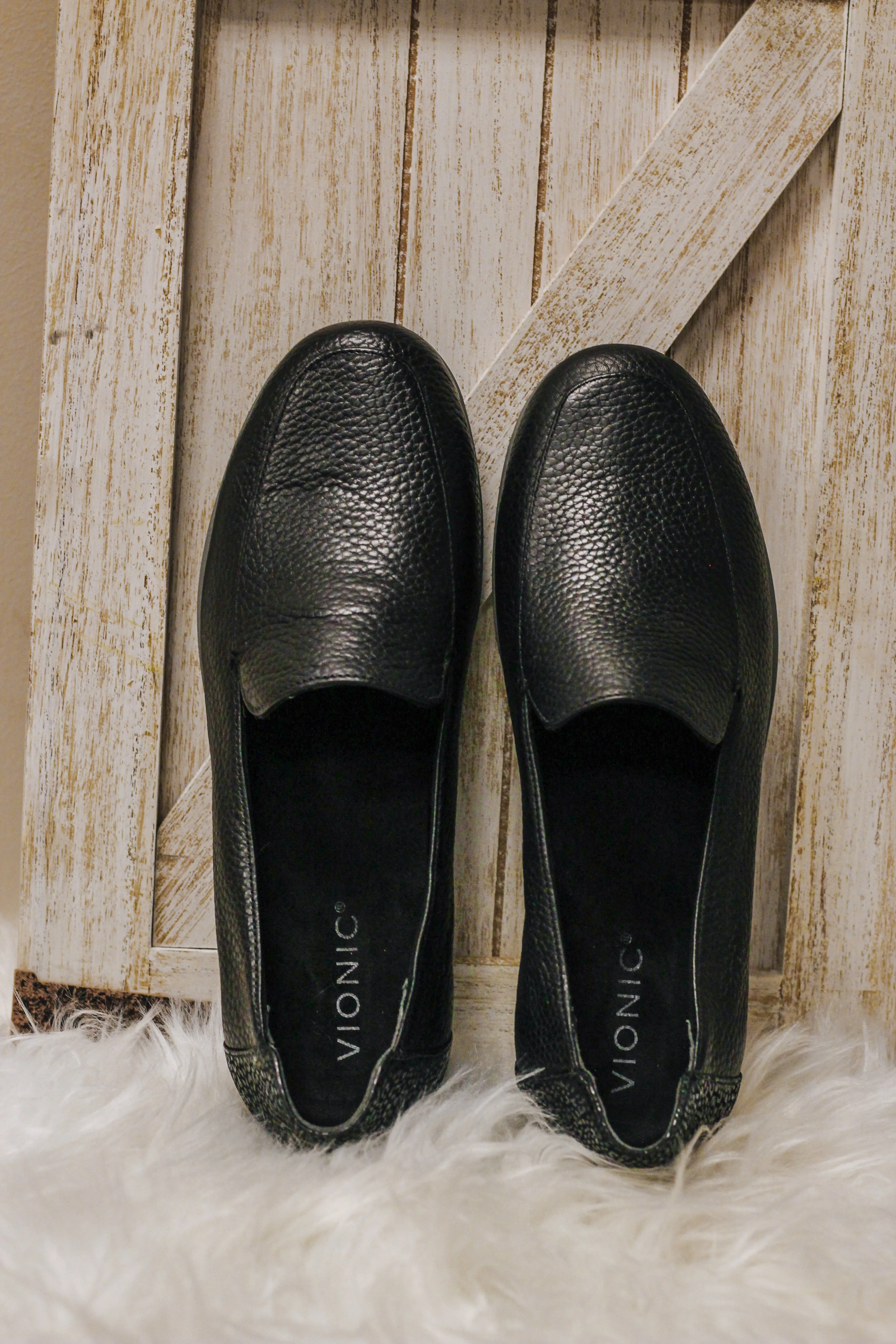 Vionic Elora Loafer Black