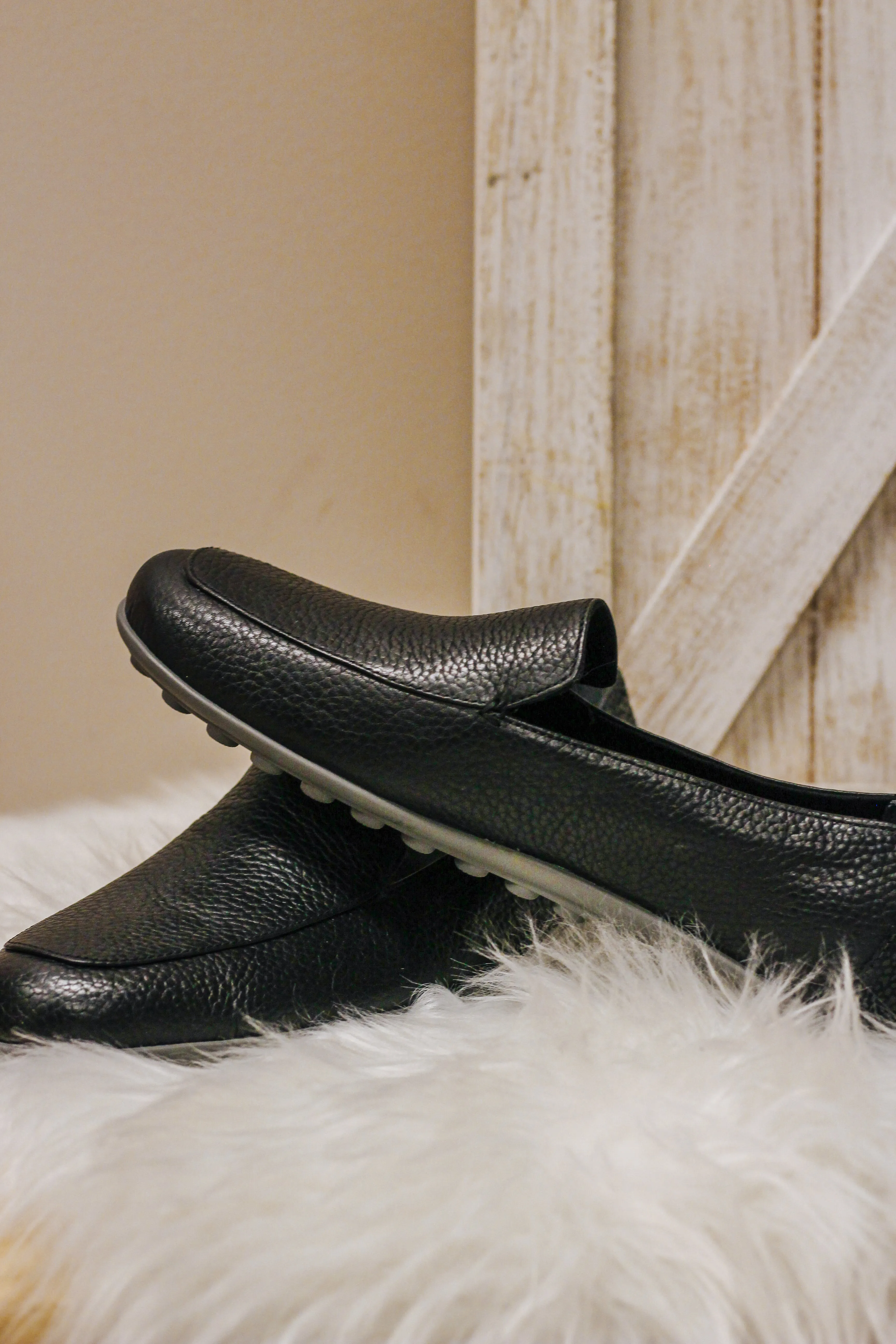 Vionic Elora Loafer Black