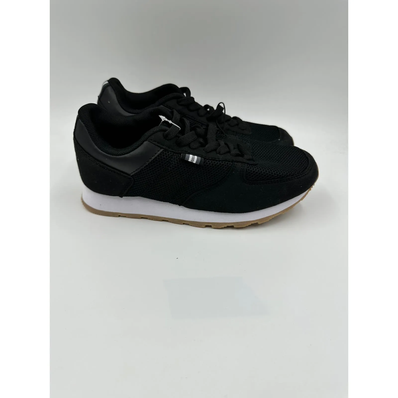 Women's Size 5, Black 70s Style Casual Sneaker with White Sole